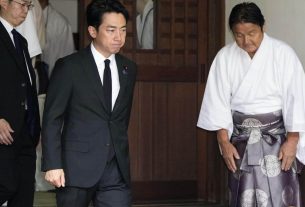 China blasts Japanese officials’ visit to Yasukuni Shrine on WWII anniversary