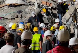 3-year-old girl rescued 100 hours after Colombia earthquake