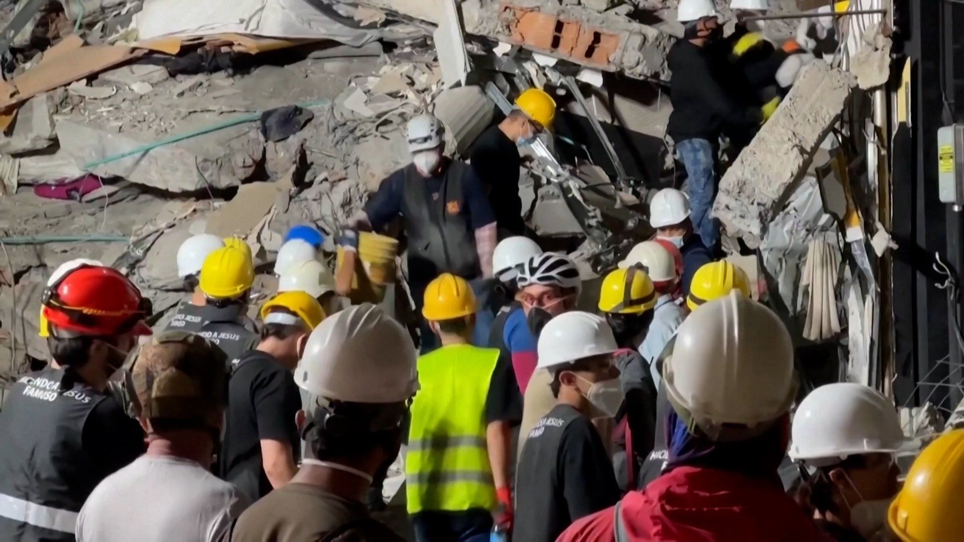 3-year-old girl rescued 100 hours after Colombia earthquake