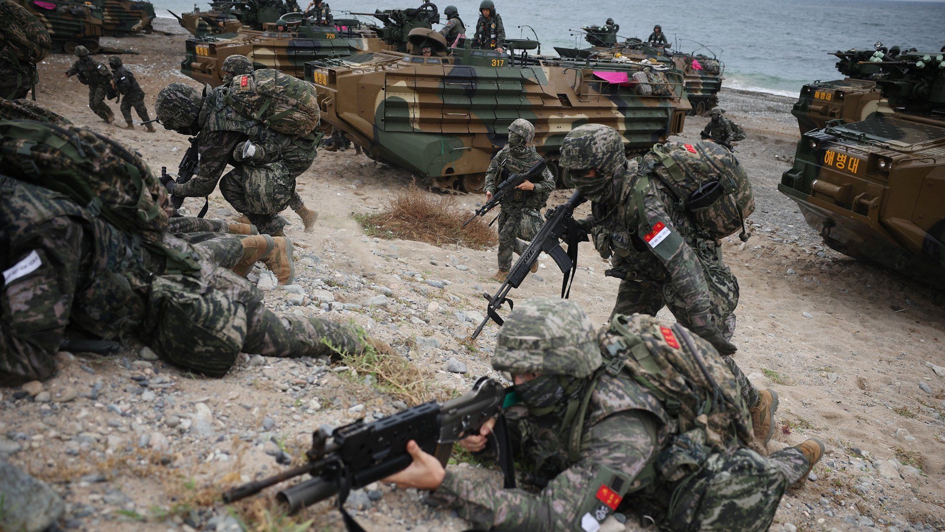 Trump orders US to scale back South Korea military drills