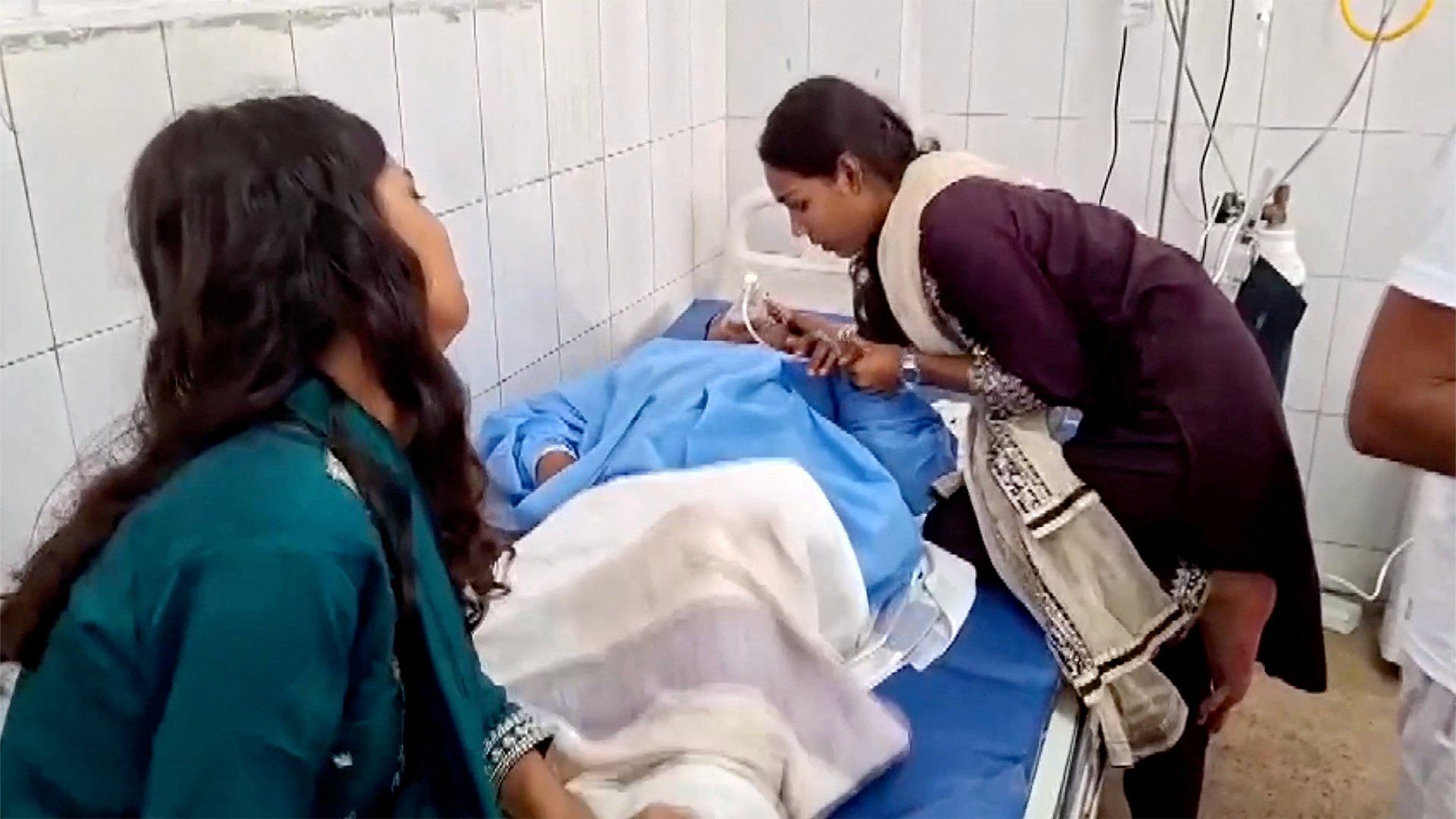 Indian temple stampede kills seven people and injures dozens